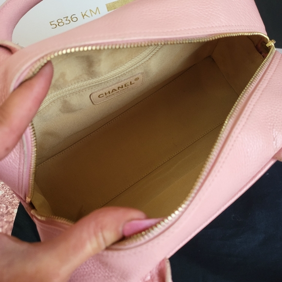 ♡ CHANEL Matelasse Pink Caviar Skin Women Handbag ♡ - Picture 6 of 9